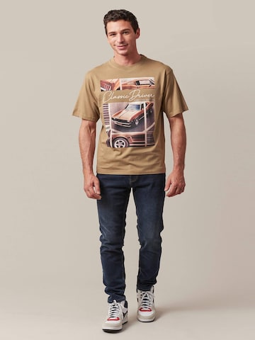T-Shirt 'Driver' Deeluxe en marron