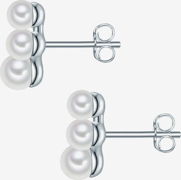 Valero Pearls Earrings in Silver