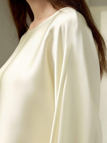 Lilysilk - Blusa en blanco