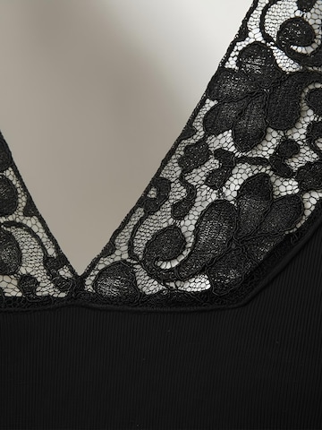 Evoni Blusenbody in Schwarz