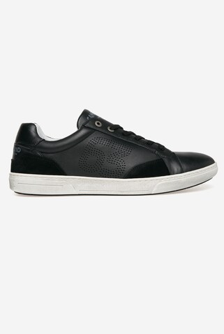 CAMP DAVID Lace-Up Shoes in Black