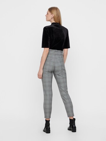 VERO MODA - Tapered Pantalón plisado 'Eva' en gris