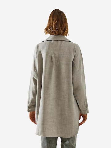 Camicia da donna di Bianco Lucci in grigio