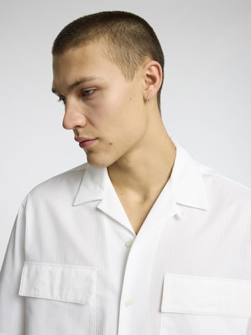 SELECTED - Ajuste confortable Camisa en blanco