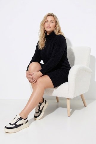 Ulla Popken Strickkleid in Schwarz