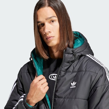 ADIDAS ORIGINALS Välikausitakki 'Adicolor' värissä musta