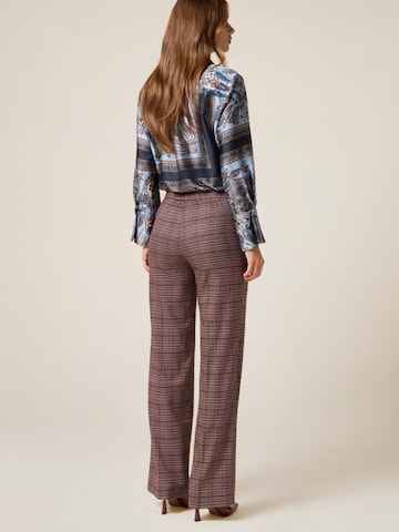 Regular Pantalon oltre en rouge