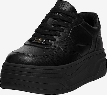 Pull&Bear Sneakers in Black: front