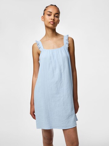 PIECES - Vestido de verano 'PCSastina' en azul: frente