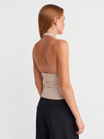 Dilvin - Blusa em bege