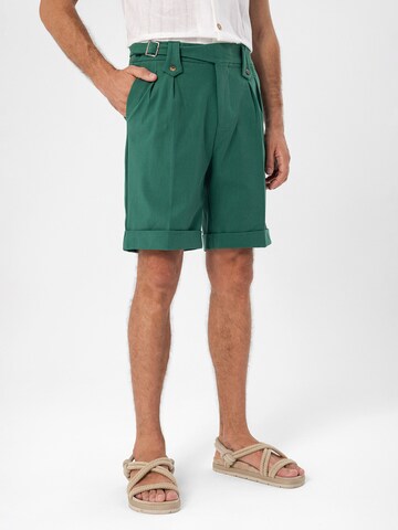 Antioch Regular Trousers in Green: front