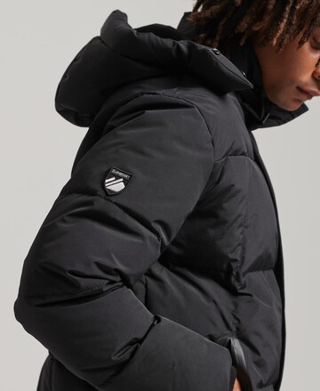 Superdry Winterjacke in Schwarz