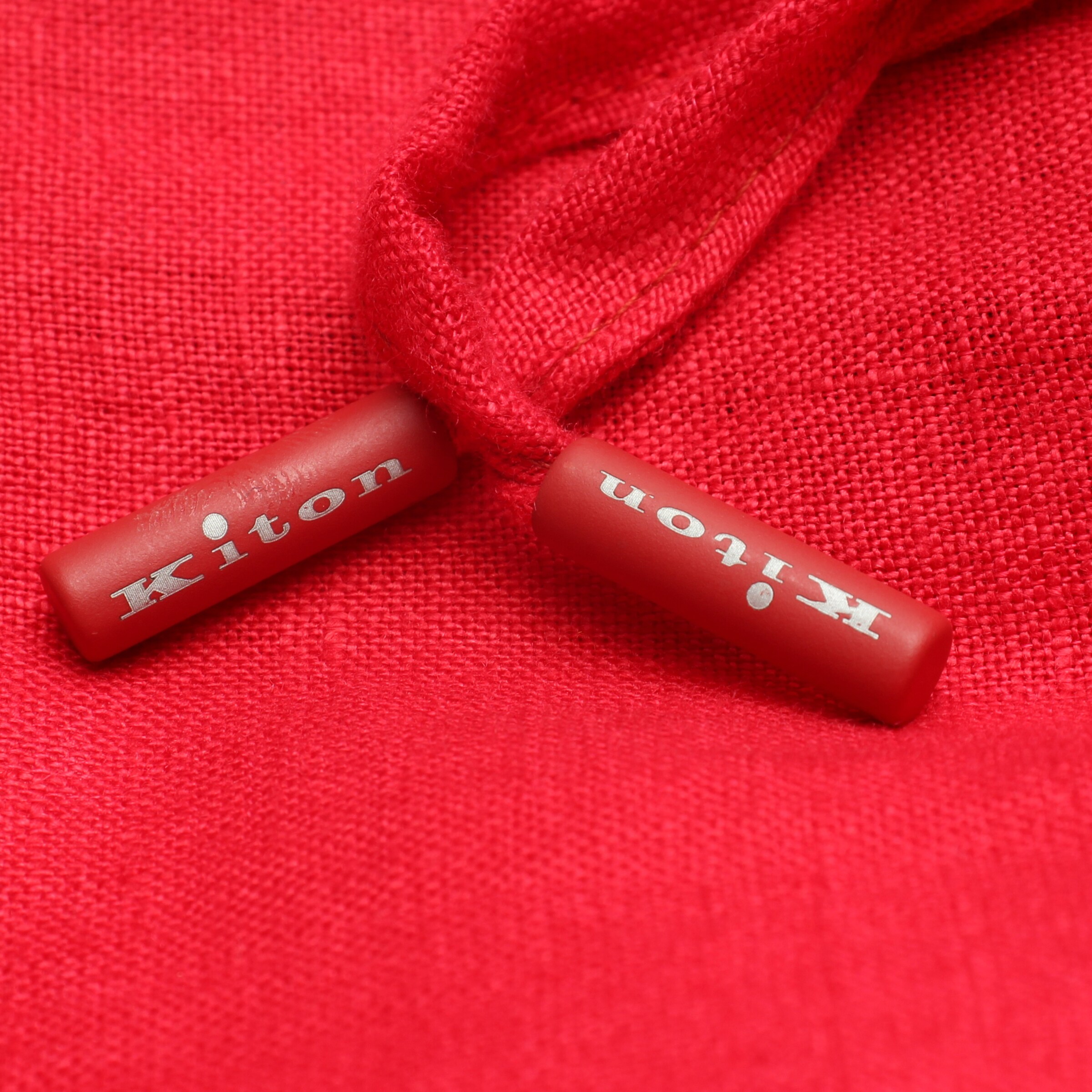 Kiton Shorts in 35-36 in Red