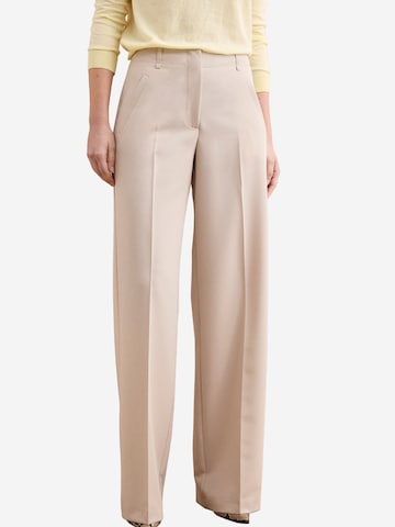 Il Lanificio Regular Pants in Beige: front