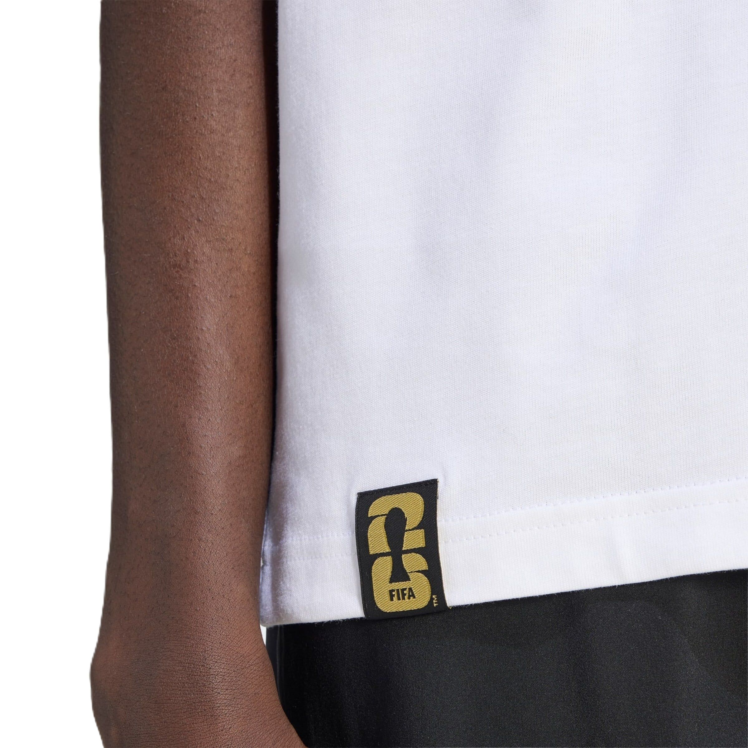 ADIDAS PERFORMANCE - Camisa funcionais 'FIFA Fussball-Weltmeisterschaft 26™ England' em branco