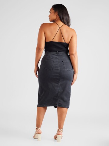 Fustă 'Kim' de la ABOUT YOU Curvy pe negru