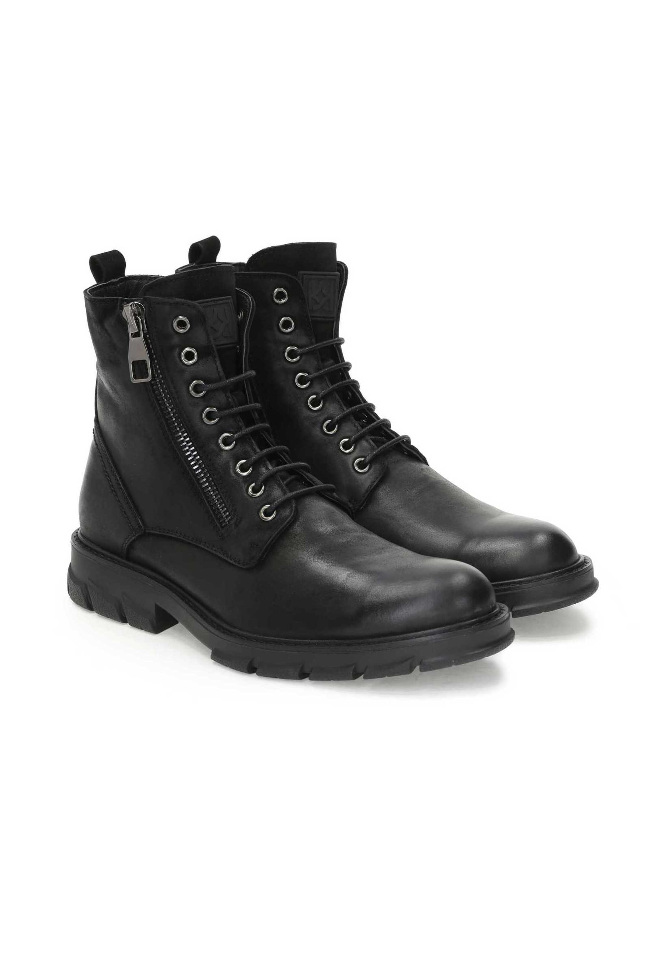 Boots stringati di Kazar in nero