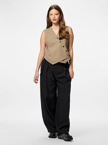 PIECES Vest 'PCBubbles' i brun