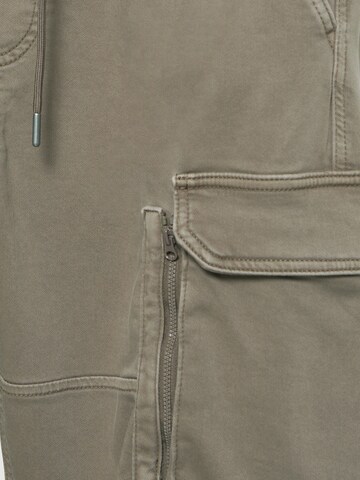Pull&Bear Tapered Cargo Pants in Green