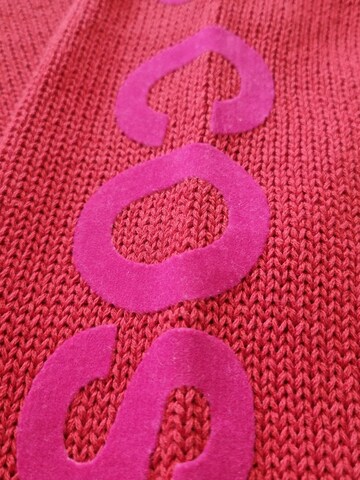 Pullover 'Strickpullover mit Flockschrift und Ziernaht' di LIKS. Munich in rosa