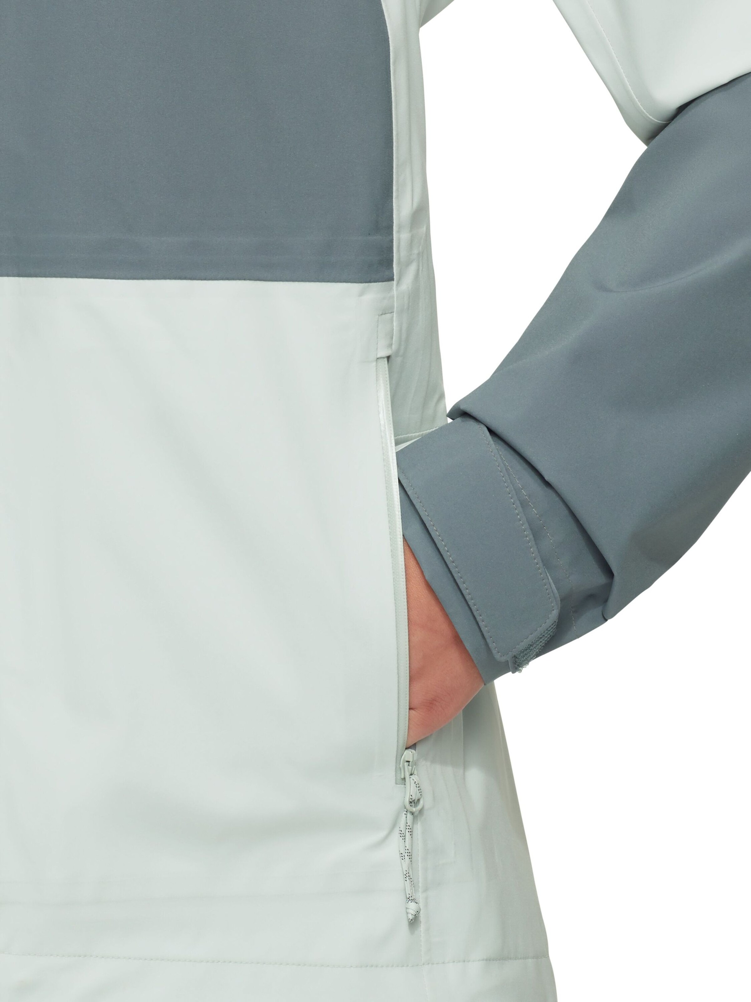 MAMMUT Outdoor Jacket in Grey