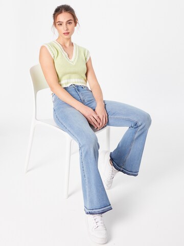 HOLLISTER Flared Jeans in Blau