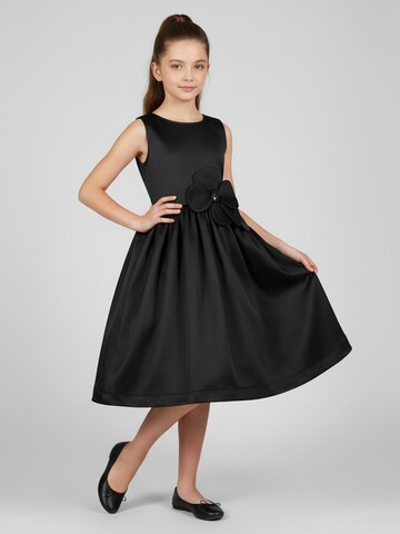 La V Dress in Black