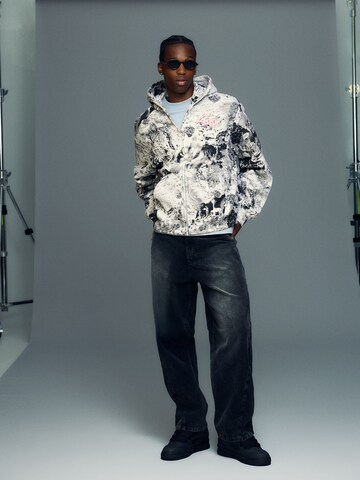 Bershka Collegetakki värissä harmaa