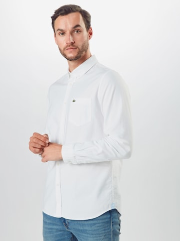 LACOSTE Klasický střih Košile – bílá: přední strana