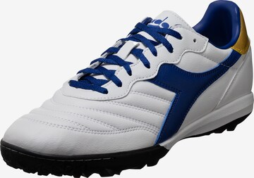 Chaussure de foot 'Brasil 2 TT' Diadora en blanc : devant