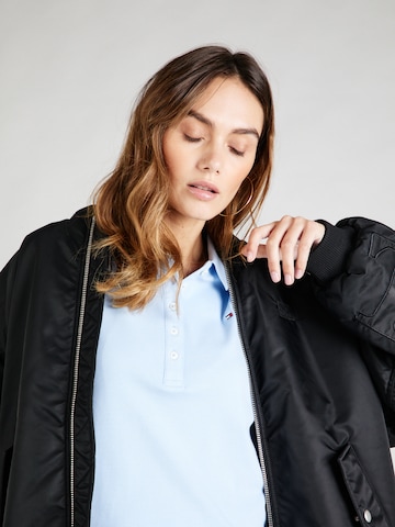 TOMMY HILFIGER - Camiseta '1985' en azul