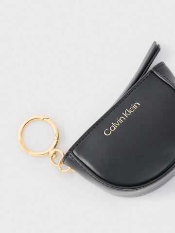 Calvin Klein Футляр в Черный