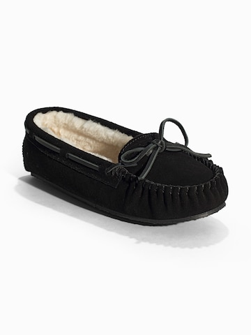 Minnetonka Mokkasiina 'Cally' värissä musta