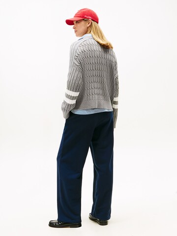 TOMMY HILFIGER Pullover in Grau