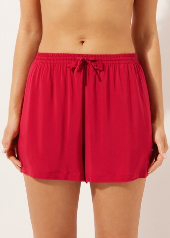 CALZEDONIA Loosefit Shorts in Rot: Vorderseite