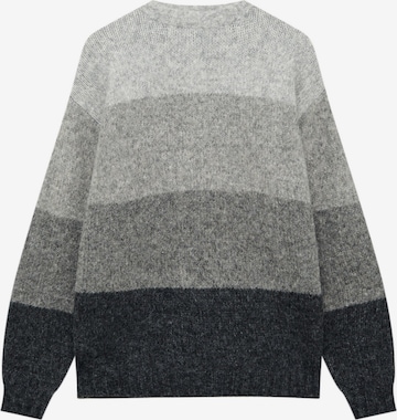 Pull-over Pull&Bear en gris : devant