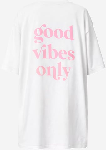 Worldclassca Oversizeshirt 'Oversize T-Shirt' in Weiß: Vorderseite