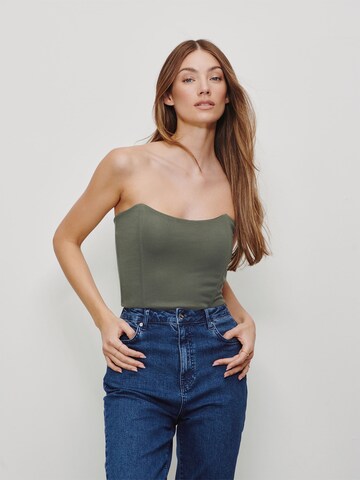 RÆRE by Lorena Rae Top w kolorze zielony: przód
