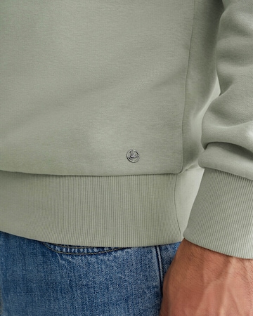 WE Fashion Sweatshirt in Green