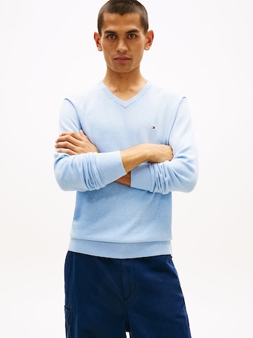 TOMMY HILFIGER Sweater in Blue: front
