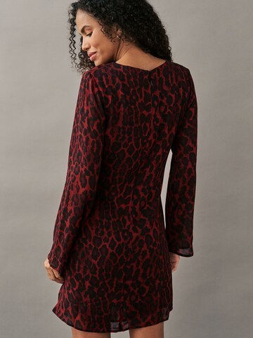 Robe Next en rouge