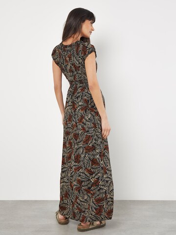 Robe d’été Apricot en noir