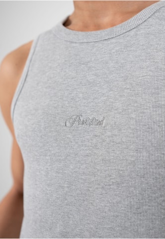 Maglietta di Prohibited in grigio