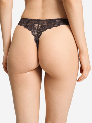 String ' Moments ' Hanro en marron