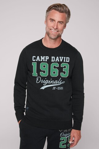 CAMP DAVID Sweatshirt mit Artwork im Retro-Style in Schwarz: Vorderseite