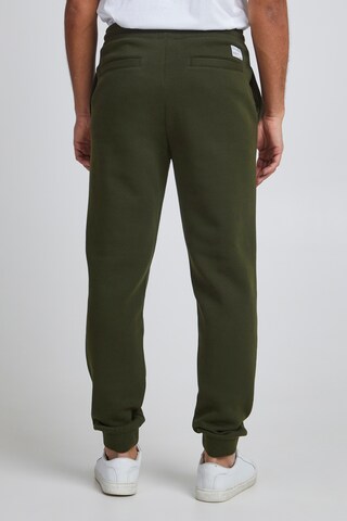 !Solid Tapered Pants 'Lenz' in Green