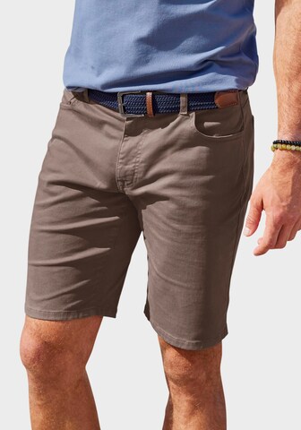 JOHN DEVIN Regular Pants in Brown: front