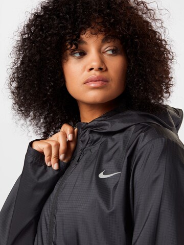 Nike Sportswear Sportjacka i svart