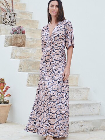Chic by Lirette Jurk 'Kimono Lotus dress Noe' in Beige