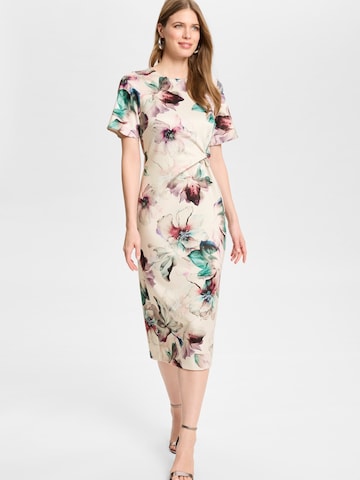Robe fourreau SWING en beige : devant